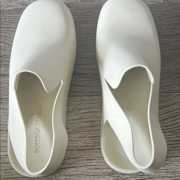 Bottega Veneta Clogs - Picture 4 of 17